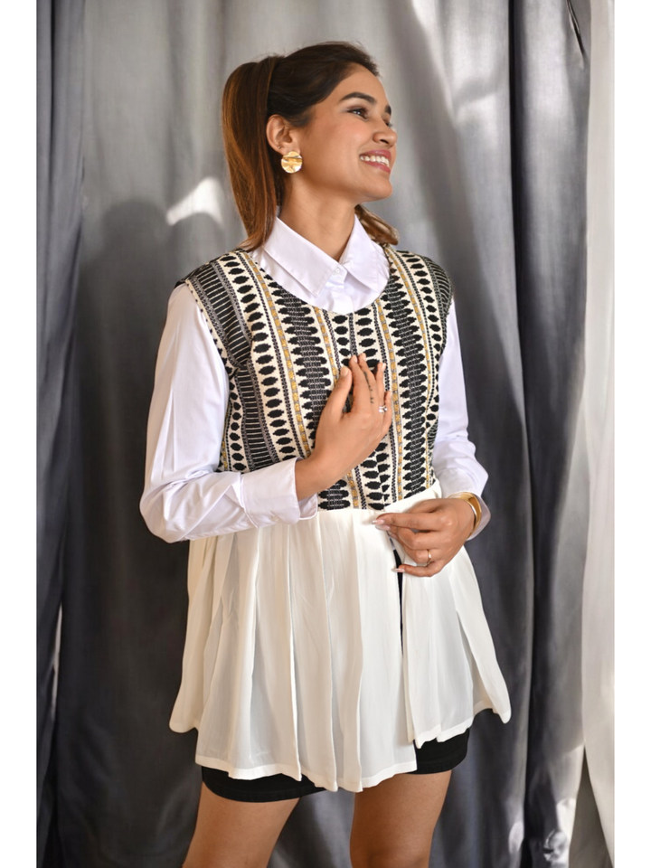 Monochrome Grace Shrug, black & white shrugs, handloom shrug, shrug for women
