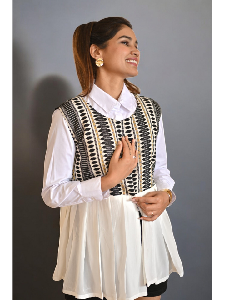 Monochrome Grace Shrug, black & white shrugs, handloom shrug, shrug for women
