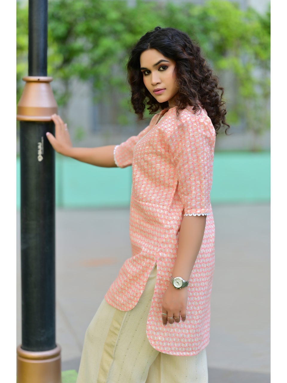 ladies kurtis, kutris for women,  women  kurtis, ladies  kurtis and tops, womens kurtis, pink kurti for women, down shoulder kutris for women, women in pink kurtis, kurtis online kurtis, chanderi tissue kurti, party wear short Kurtis on jeans, womens ethnic wear